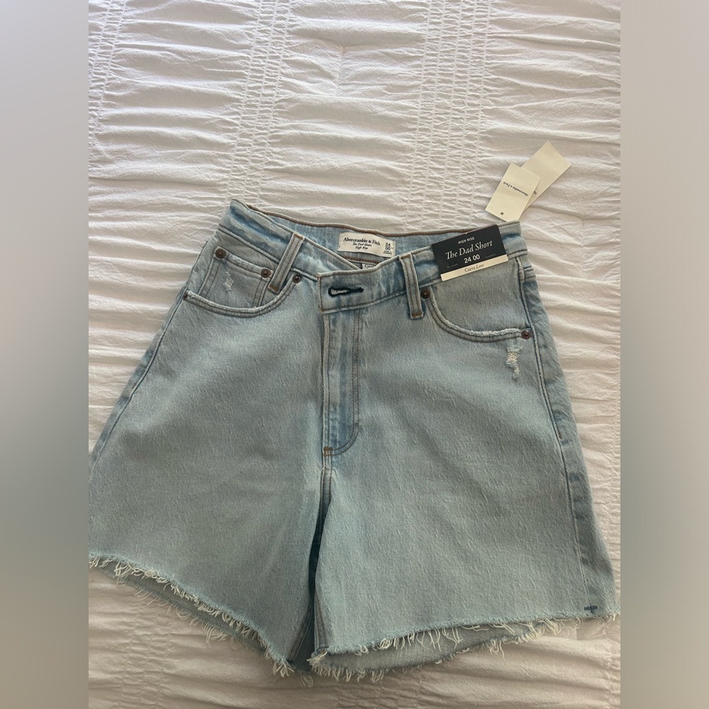 Abercrombie High Rise Dad Short (brand new)